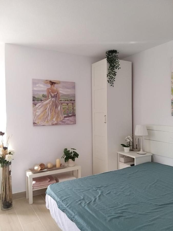 Neu Renoviertes, Huebsches Und Gemuetliches Appartement Mit Balkon Und Meerblick Costa De Antigua Εξωτερικό φωτογραφία