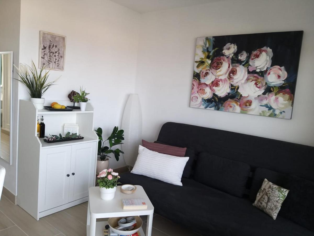 Neu Renoviertes, Huebsches Und Gemuetliches Appartement Mit Balkon Und Meerblick Costa De Antigua Εξωτερικό φωτογραφία